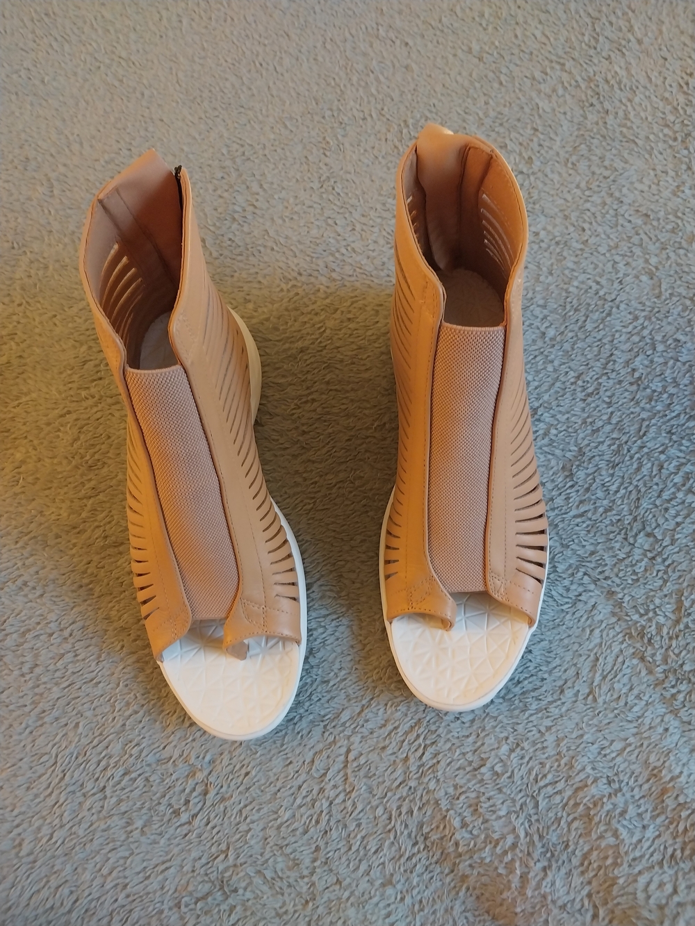 Nike Women’s Open-Toe Stretch Sandal Boots in Tan and White